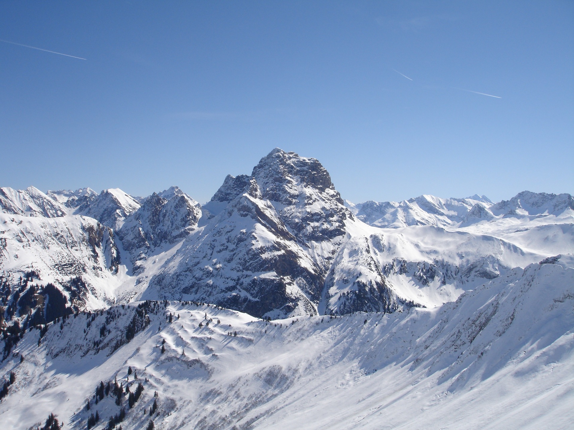 Alpen und Schnee