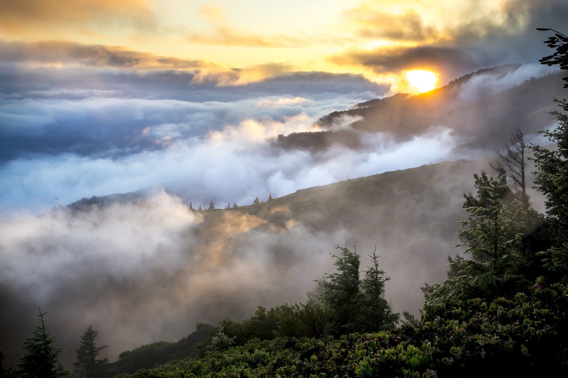 Riding The Spine: Apennines, Italy